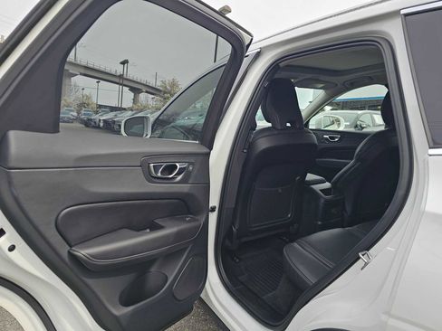 Certified 2023 Volvo XC60 T8 Ultimate image 19