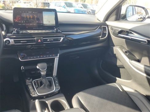 Certified 2022 Kia Seltos EX image 12