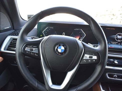 Used 2024 BMW X5 xDrive40i w/ Premium Package AWD/4WD image 17