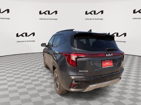 Used 2025 Kia Seltos S AWD/4WD image 7