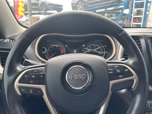 Used 2017 Jeep Cherokee Limited AWD/4WD image 22