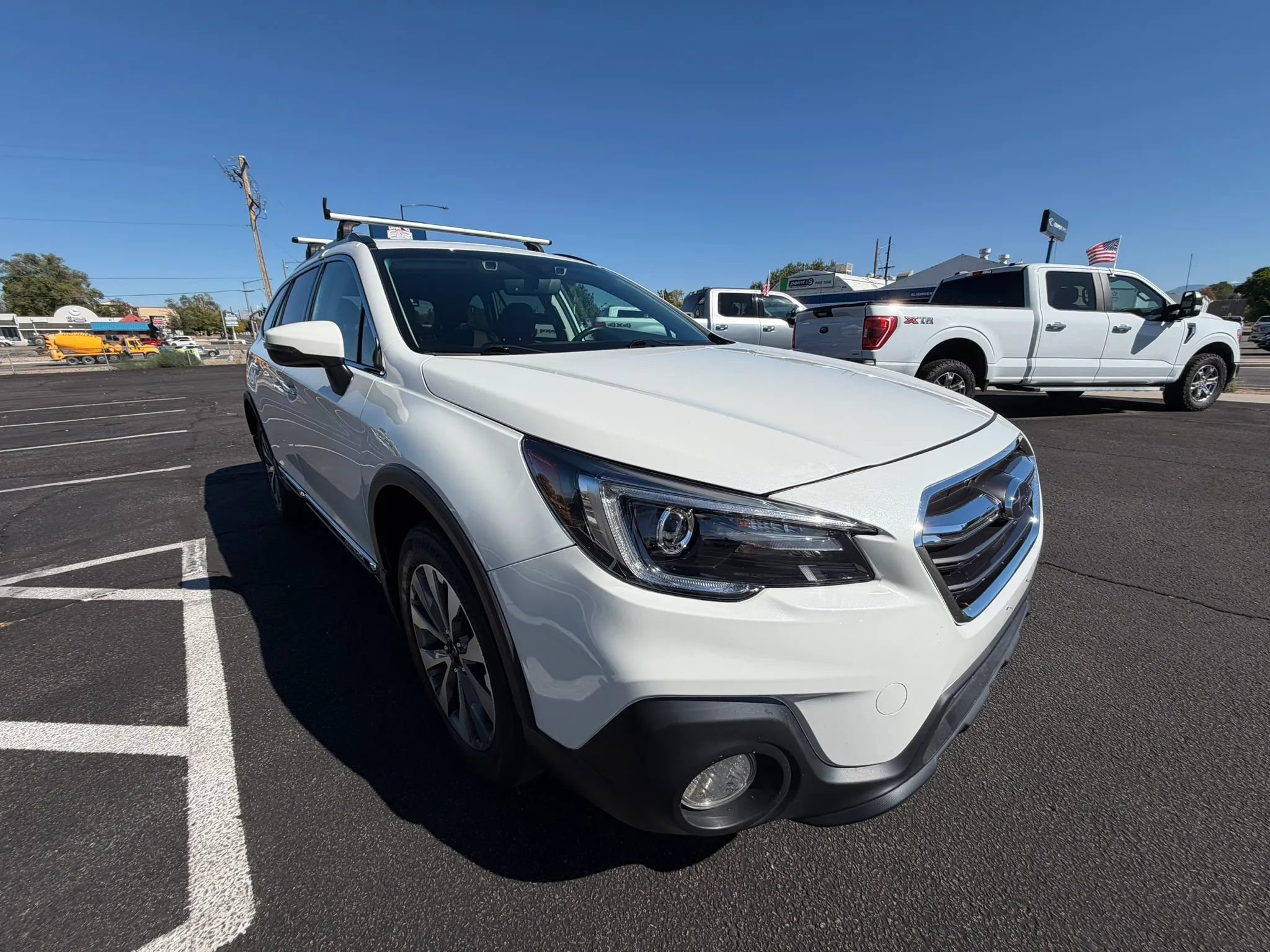 Used 2019 Subaru Outback 2.5i Touring AWD/4WD image 4