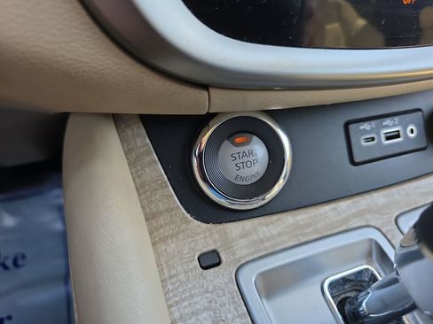 Used 2024 Nissan Murano SV FWD image 27