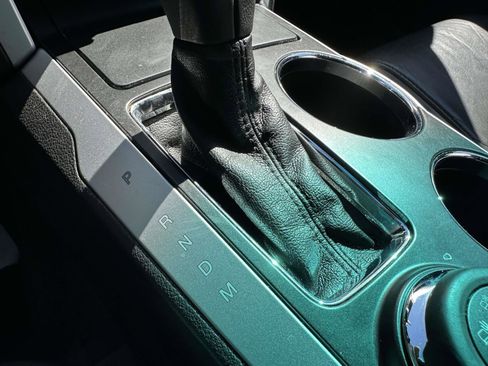 Used 2013 Ford Explorer XLT image 22