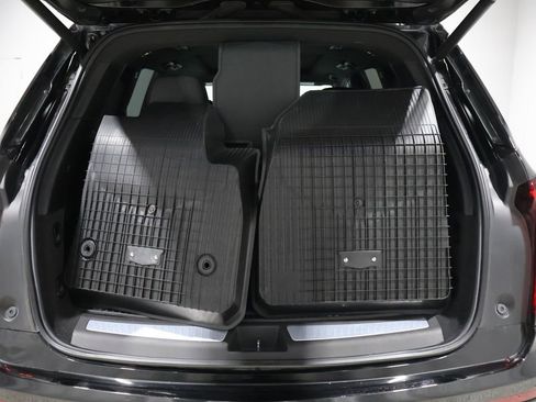 Used 2021 Cadillac XT6 Premium Luxury image 5