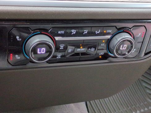 Used 2025 Chevrolet Silverado 2500 LT w/ Convenience Package image 23