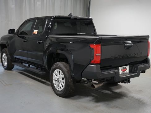 Certified 2025 Toyota Tacoma SR w/ SR Upgrade Package RWD image 6