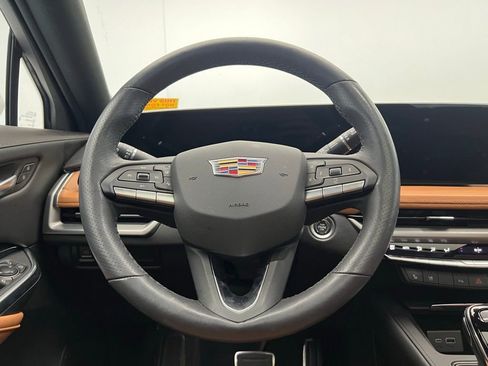 Used 2024 Cadillac XT4 Sport image 17