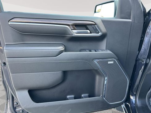 Used 2024 Chevrolet Silverado 1500 LT Trail Boss w/ Convenience Package II image 10