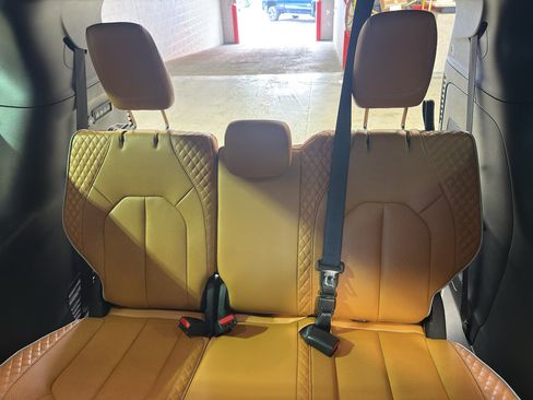 Used 2022 Chrysler Pacifica Pinnacle AWD/4WD image 30