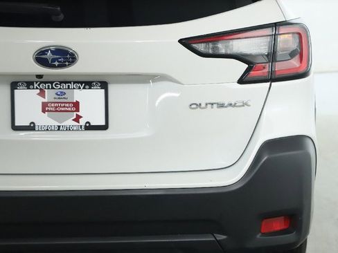 Used 2023 Subaru Outback Premium image 43