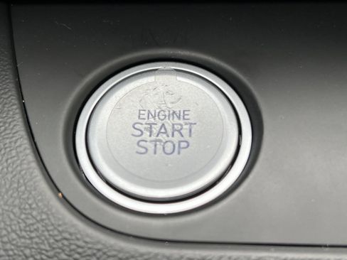 Used 2024 Hyundai Elantra SEL image 24