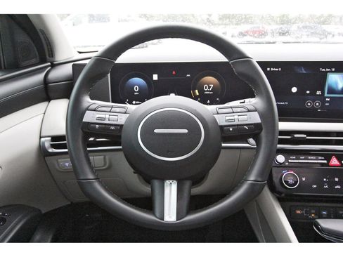 Used 2025 Hyundai Tucson SEL image 14