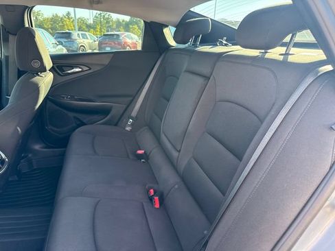 Used 2023 Chevrolet Malibu LT FWD image 14