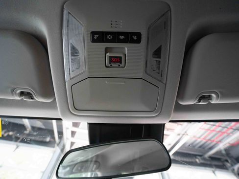 Used 2019 Toyota RAV4 LE w/ Carpet Mat Package AWD/4WD image 18