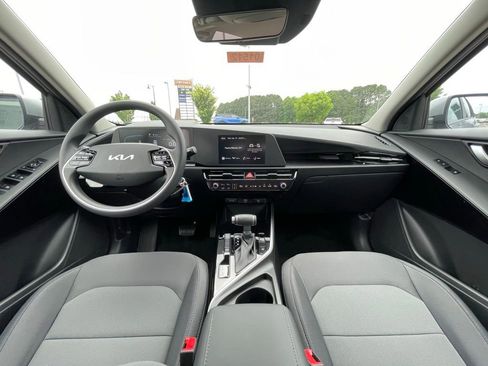 New 2026 Kia Niro LX FWD image 28