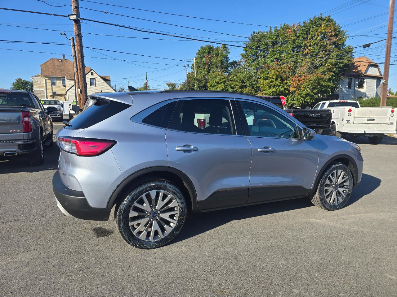 Used 2022 Ford Escape Titanium AWD/4WD image 5