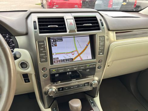 Used 2014 Lexus GX 460 image 15