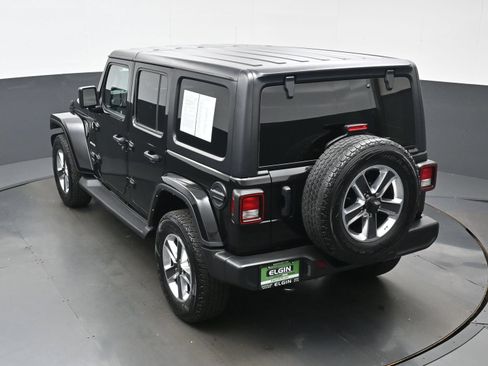 Used 2021 Jeep Wrangler Unlimited Sahara w/ Cold Weather Group AWD/4WD image 35