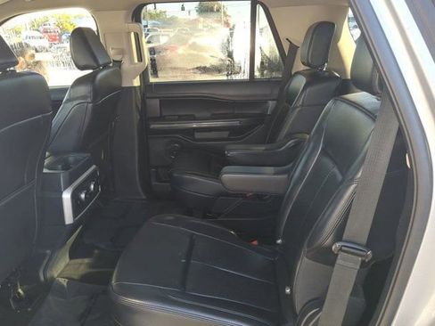 Used 2024 Ford Expedition XLT image 14