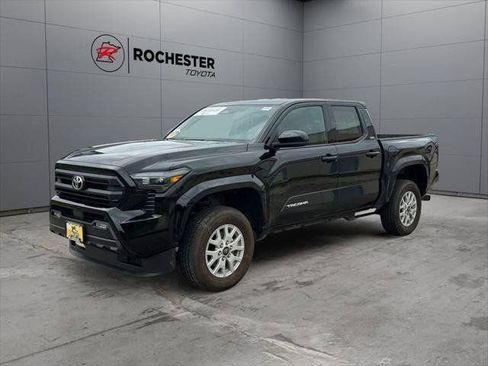 Certified 2025 Toyota Tacoma SR5 AWD/4WD image 96