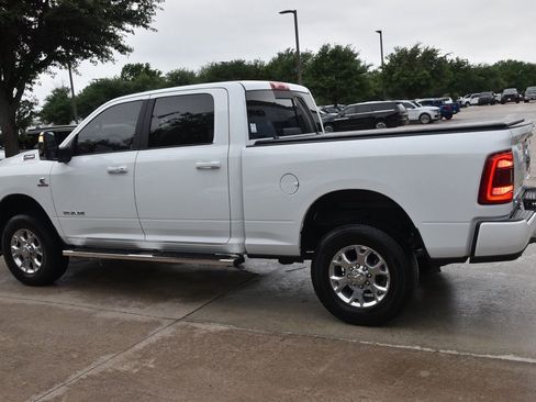 Used 2024 RAM 2500 Laramie image 11