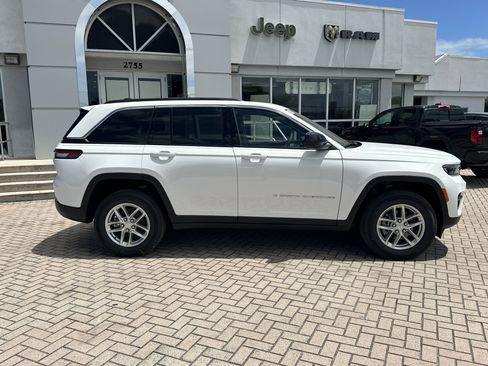 New 2026 Jeep Grand Cherokee Laredo X AWD/4WD image 6