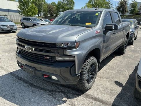 Used 2020 Chevrolet Silverado 1500 LT Trail Boss AWD/4WD image 2