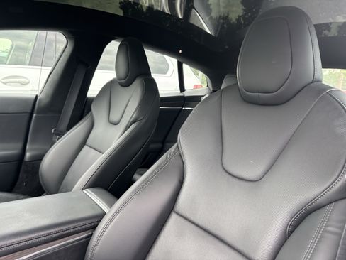 Used 2022 Tesla Model S AWD/4WD image 16