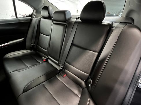 Used 2016 Acura TLX w/ Technology Package FWD image 13