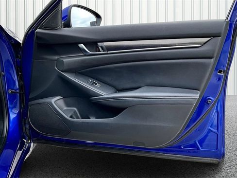 Used 2018 Honda Accord Sport image 25