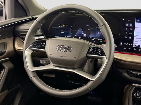 New 2025 Audi Q5 Premium Plus image 18