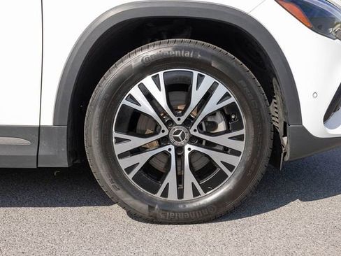 Used 2025 Mercedes-Benz GLA 250 4MATIC image 11