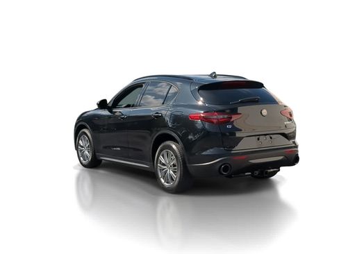 Used 2022 Alfa Romeo Stelvio Sprint AWD/4WD image 6