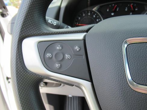 Used 2024 GMC Terrain SLE w/ Driver Convenience Package FWD image 21