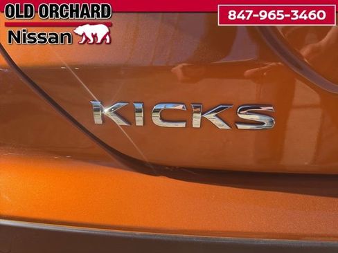 Used 2022 Nissan Kicks SR w/ Premium Package FWD image 8