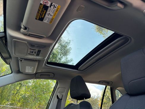 Used 2025 Toyota RAV4 XLE w/ Convenience Package image 31