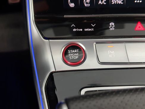 Used 2022 Audi RS 7 Sportback w/ Carbon Optic Package image 25