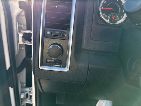 Used 2022 RAM 1500 Classic SLT image 22