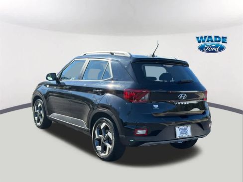 Used 2023 Hyundai Venue SEL image 7