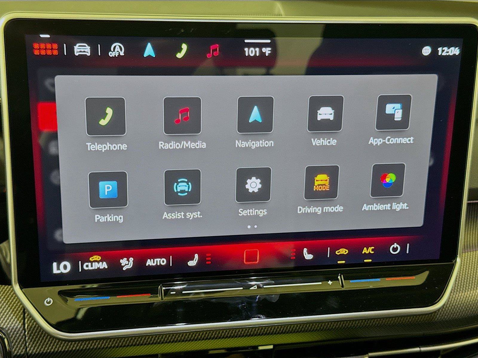 New 2026 Volkswagen Golf SE FWD image 7