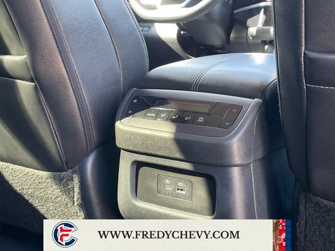 Used 2025 Nissan Pathfinder SL AWD/4WD image 38