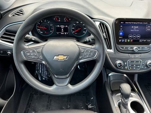 Used 2023 Chevrolet Malibu LT image 16