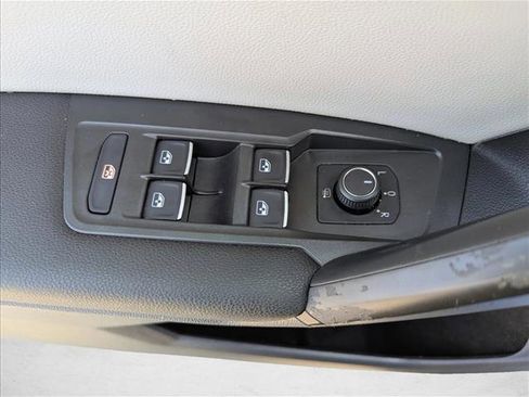 Used 2019 Volkswagen Tiguan S FWD image 10
