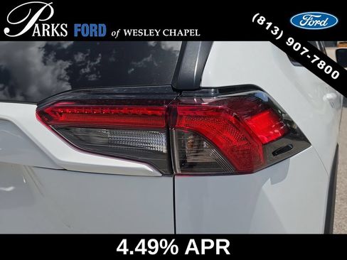 Used 2022 Toyota RAV4 LE FWD image 8