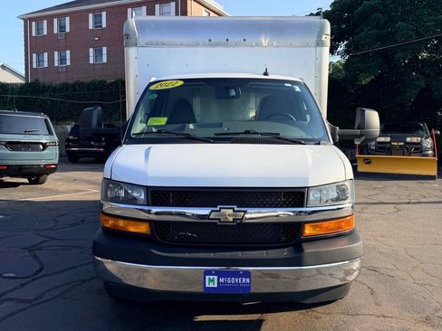 Used 2022 Chevrolet Express 3500 w/ Power Convenience Package RWD image 12