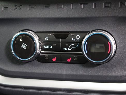 New 2026 Ford Expedition Platinum image 35