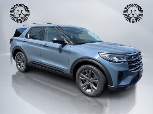 New 2026 Ford Explorer Active w/ Active Comfort Package AWD/4WD image 3
