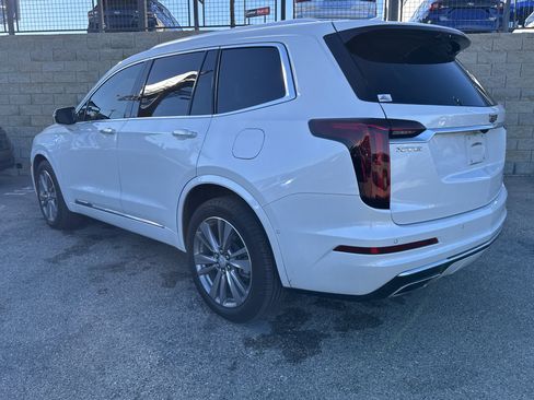 Used 2023 Cadillac XT6 Premium Luxury w/ Technology Package image 5