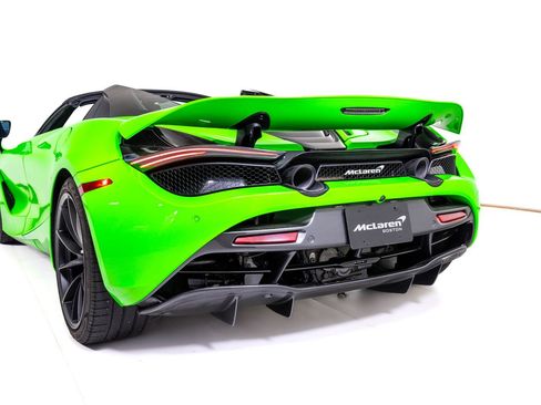 Used 2022 McLaren 720S Performance RWD image 13